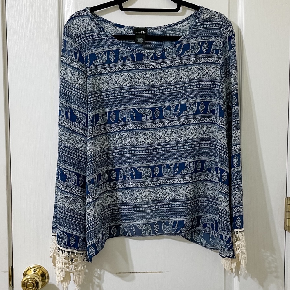 Rue 21 Elephant Print Top Size L